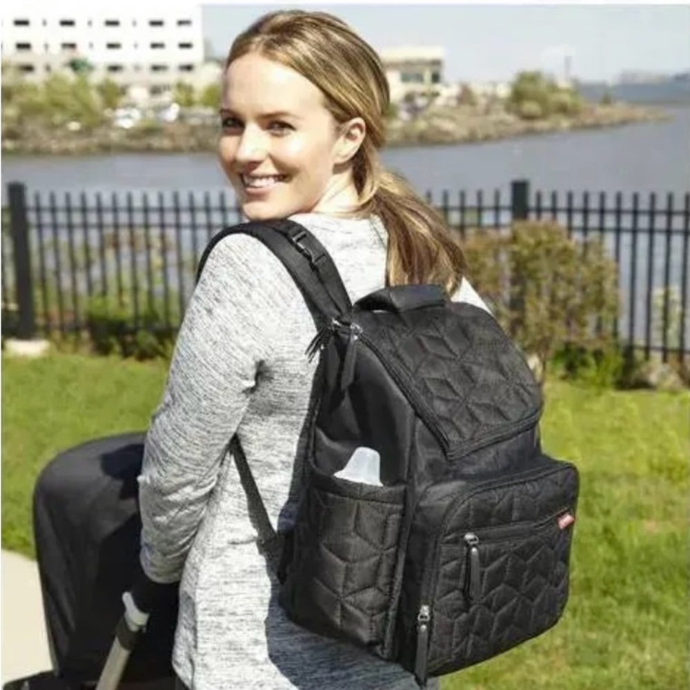 Skip Hop Black Quilted Baby Bag - Picture 4 of 4